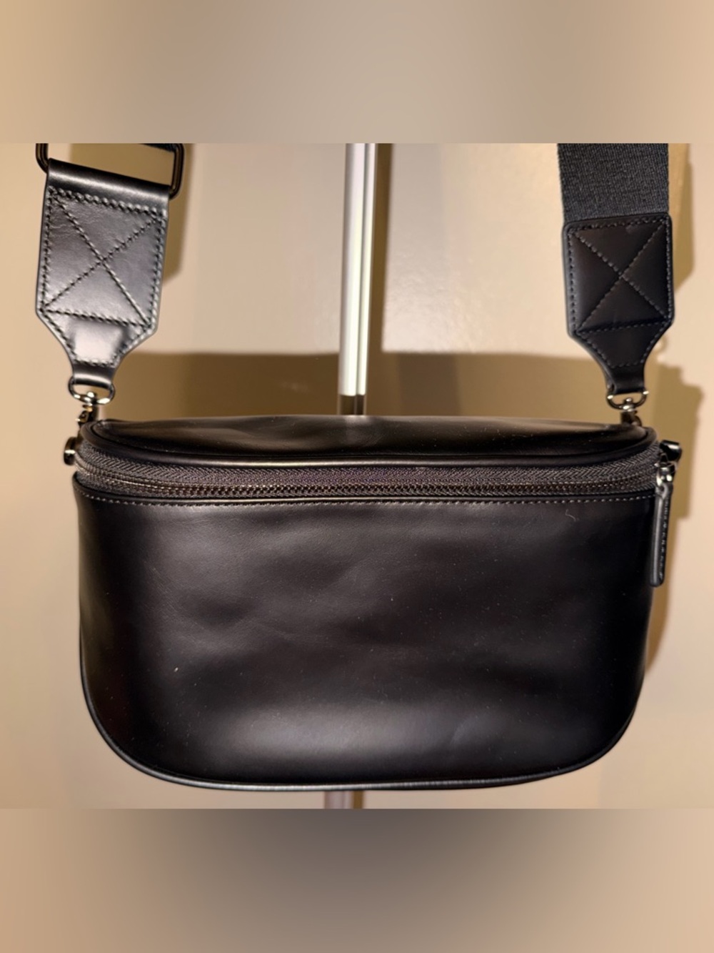 Andar The Waymaker Full Size Leather Crossbody Black Luxe Minimalist Bag - Picture 3 of 16